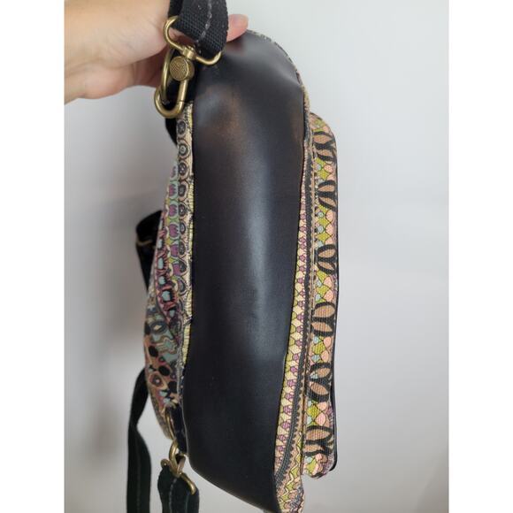 Sakroots Convertible Backpack Crossbody Purse Artist Circle Peace Sign Style Bag - Picture 5 of 10
